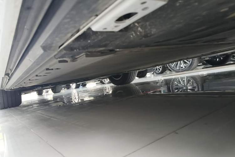Used BYD Xia 2025 DM-i 1.5T 180km Beyond Edition Left Side Sill