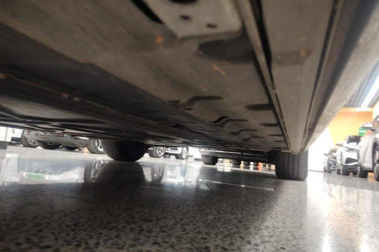 Used BYD Xia 2025 DM-i 1.5T 100km Supreme Edition Left Side Sill