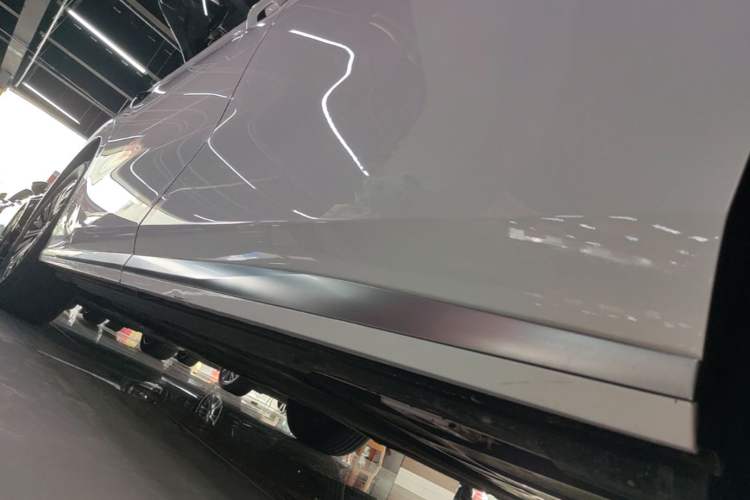 Used BYD Xia 2025 DM-i 1.5T 100km Leading Model Left Side Sill