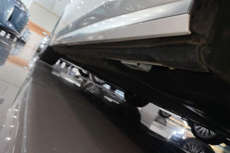 Used BYD Xia 2025 DM-i 1.5T 180km Excellence Model Left Side Sill