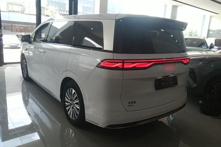 Used BYD Xia 2025 DM-i 1.5T 180km Excellence Model Rear Left 45 Deg