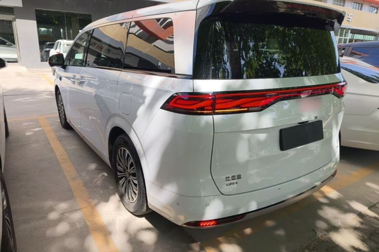 Used BYD Xia 2025 DM-i 1.5T 180km Beyond Edition Rear Left 45 Deg
