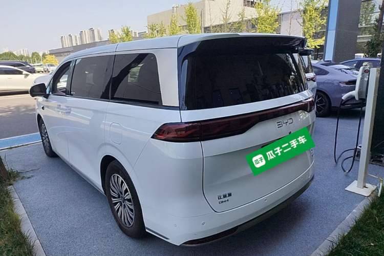 Used BYD Xia 2025 DM-i 1.5T 180km Excellence Model Rear Left 45 Deg