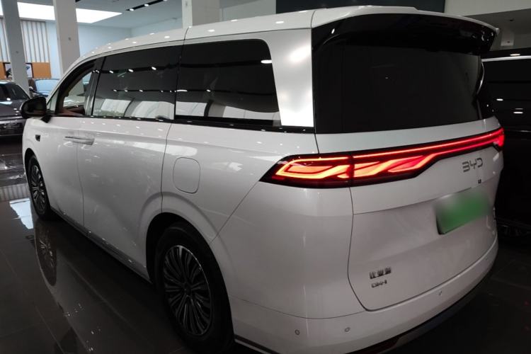 Used BYD Xia 2025 DM-i 1.5T 180km Excellence Model Rear Left 45 Deg