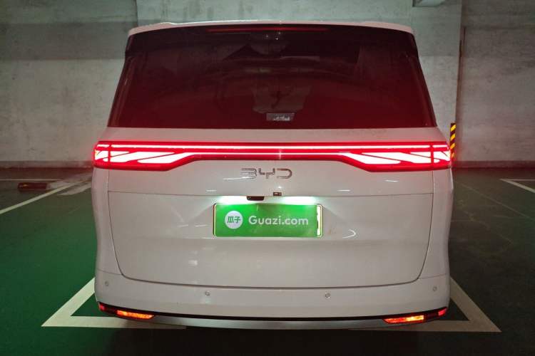 Used BYD Xia 2025 DM-i 1.5T 180km Excellence Model Rear