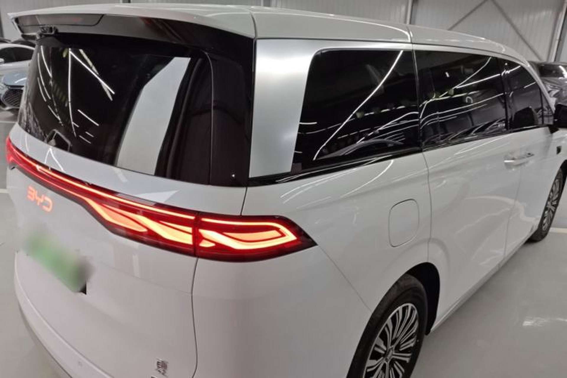 Used BYD Xia 2025 DM-i 1.5T 100km Supreme Edition Rear Right 45 Deg