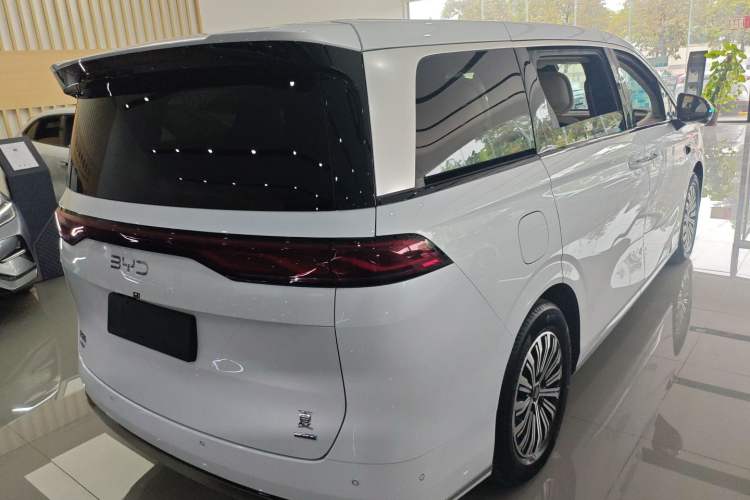 Used BYD Xia 2025 DM-i 1.5T 180km Excellence Model Rear Right 45 Deg
