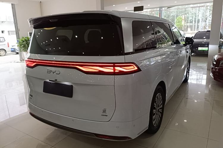 Used BYD Xia 2025 DM-i 1.5T 180km Beyond Edition Rear Right 45 Deg