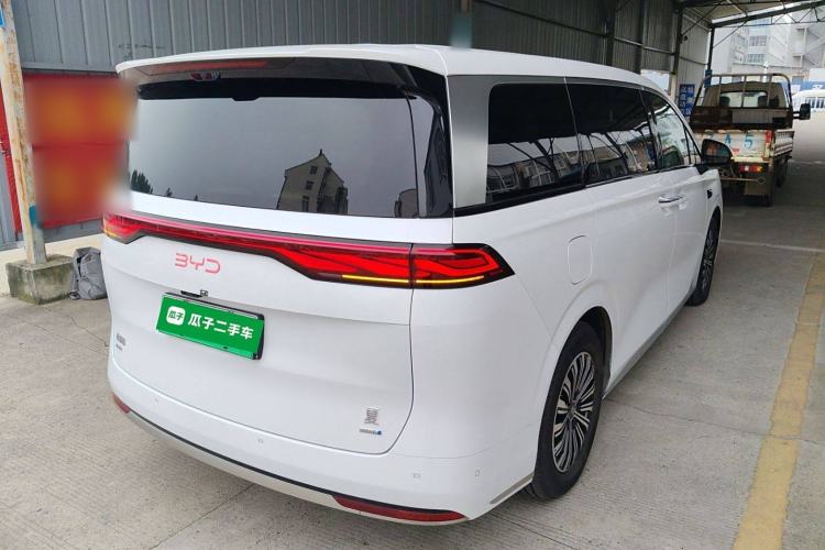 Used BYD Xia 2025 DM-i 1.5T 180km Excellence Model Rear Right 45 Deg