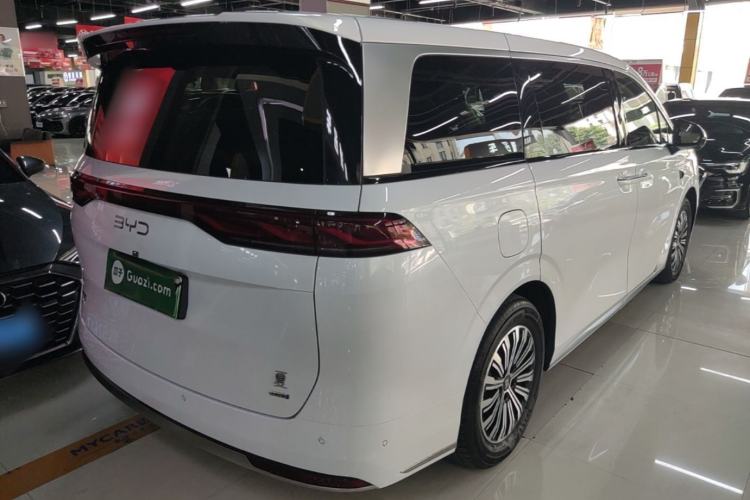 Used BYD Xia 2025 DM-i 1.5T 100km Leading Model Rear Right 45 Deg