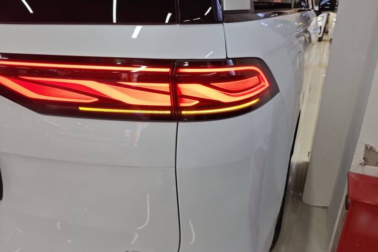 Used BYD Xia 2025 DM-i 1.5T 180km Beyond Edition Right Rear Taillight