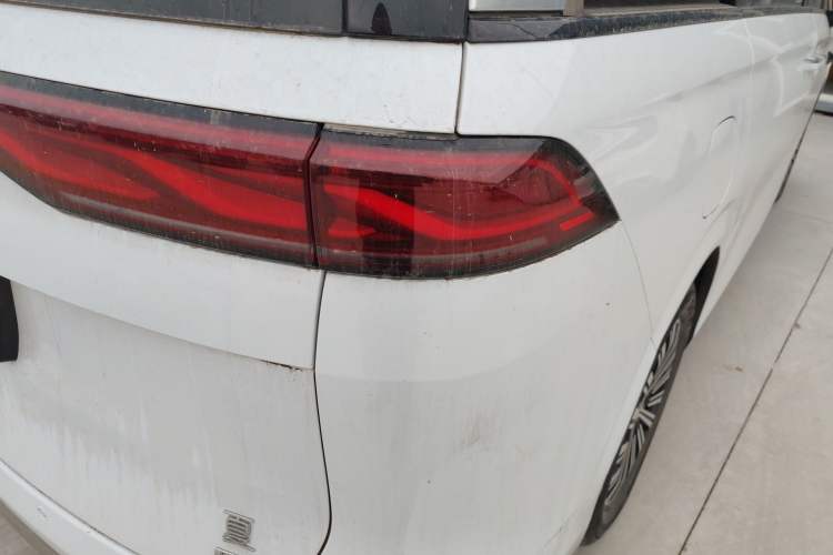 Used BYD Xia 2025 DM-i 1.5T 100km Supreme Edition Right Rear Taillight