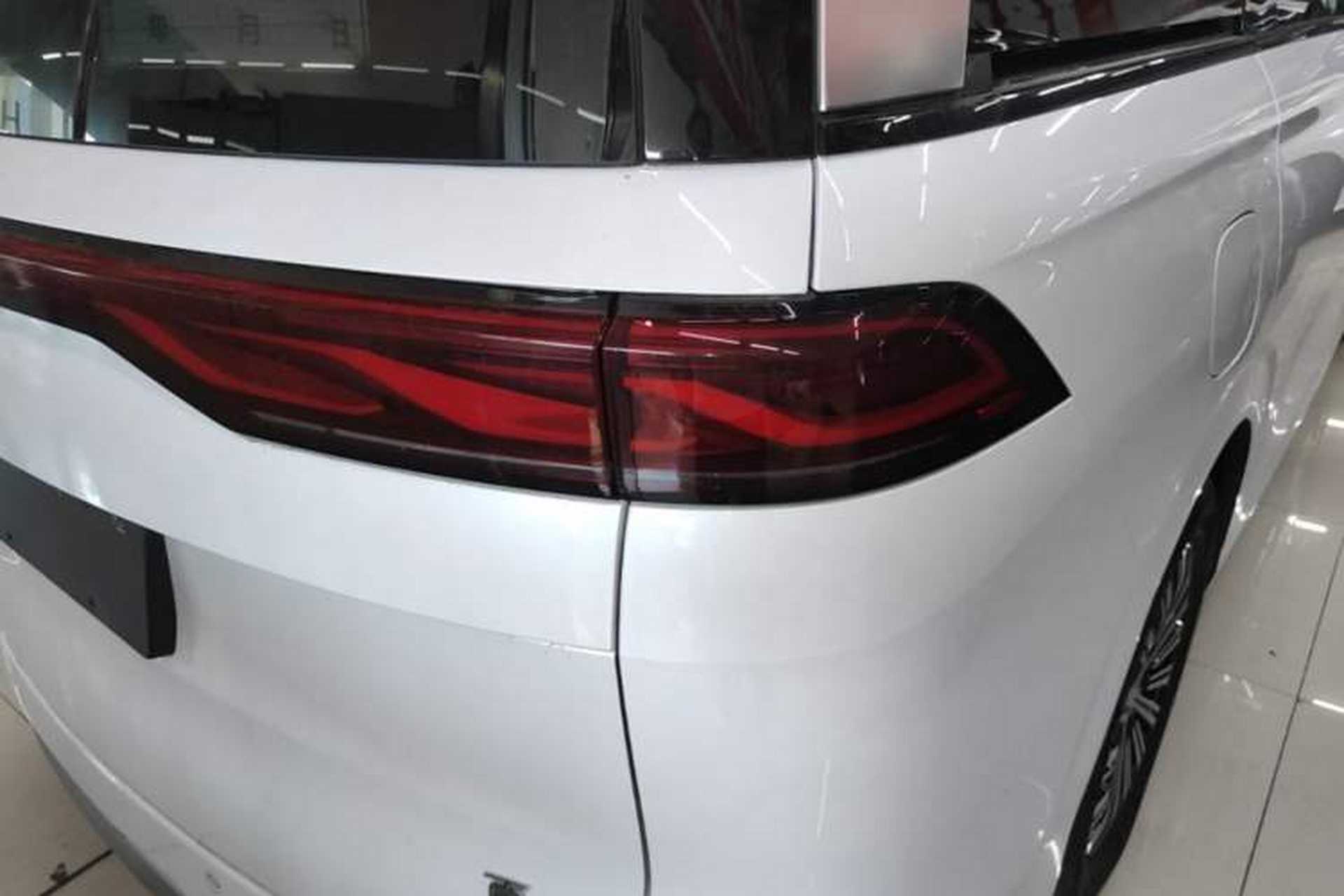 Used BYD Xia 2025 DM-i 1.5T 180km Excellence Model Right Rear Taillight