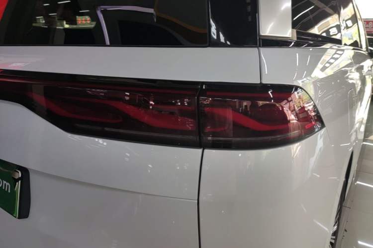 Used BYD Xia 2025 DM-i 1.5T 100km Leading Model Right Rear Taillight