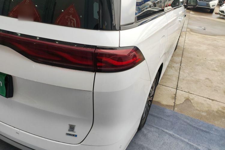 Used BYD Xia 2025 DM-i 1.5T 180km Beyond Edition Right Rear Taillight
