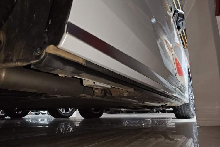 Used BYD Xia 2025 DM-i 1.5T 180km Beyond Edition Right Side Sill