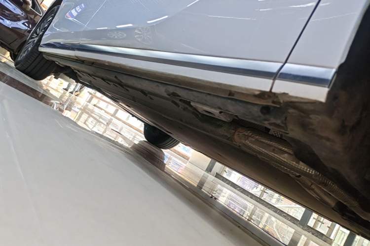 Used BYD Xia 2025 DM-i 1.5T 180km Beyond Edition Right Side Sill