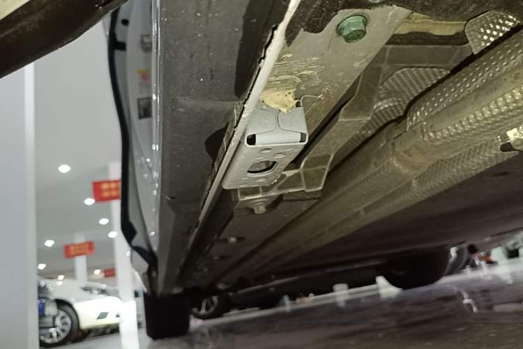 Used BYD Xia 2025 DM-i 1.5T 180km Beyond Edition Right Side Sill