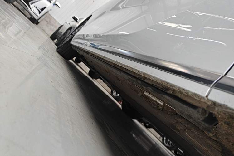 Used BYD Xia 2025 DM-i 1.5T 180km Beyond Edition Right Side Sill