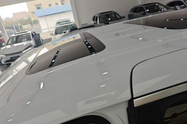 Used BYD Xia 2025 DM-i 1.5T 180km Excellence Model Roof
