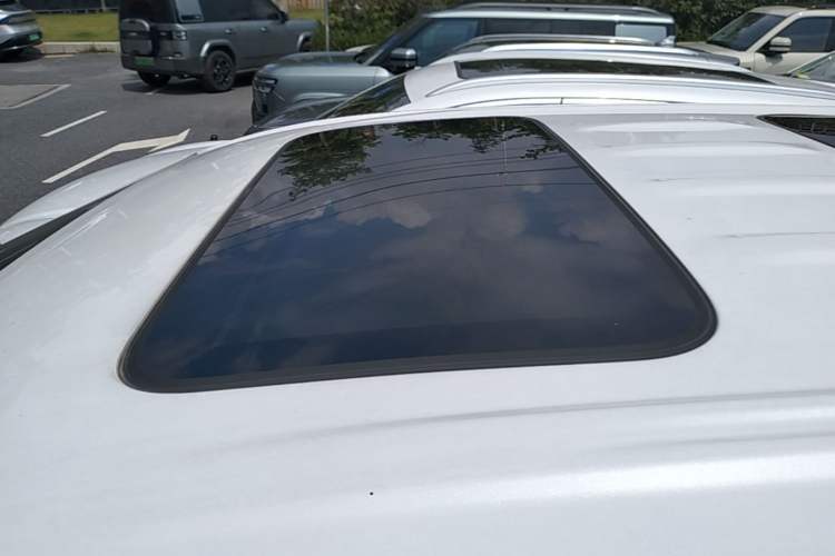Used BYD Xia 2025 DM-i 1.5T 180km Excellence Model Roof