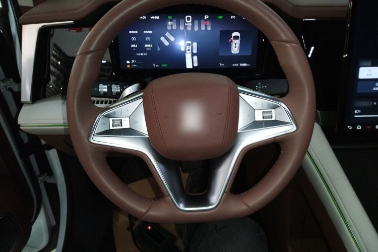 Used BYD Xia 2025 DM-i 1.5T 180km Excellence Model Steering Wheel