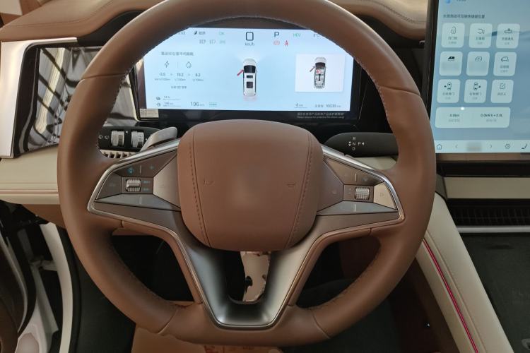 Used BYD Xia 2025 DM-i 1.5T 180km Beyond Edition Steering Wheel