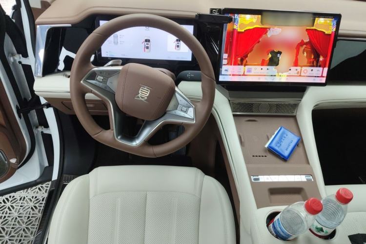Used BYD Xia 2025 DM-i 1.5T 180km Beyond Edition Steering Wheel