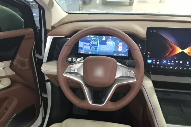 Used BYD Xia 2025 DM-i 1.5T 180km Beyond Edition Steering Wheel