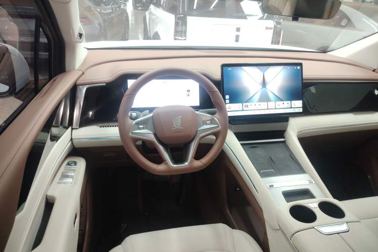 Used BYD Xia 2025 DM-i 1.5T 100km Supreme Edition Steering Wheel