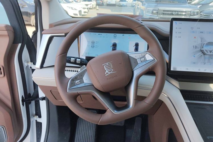 Used BYD Xia 2025 DM-i 1.5T 180km Beyond Edition Steering Wheel