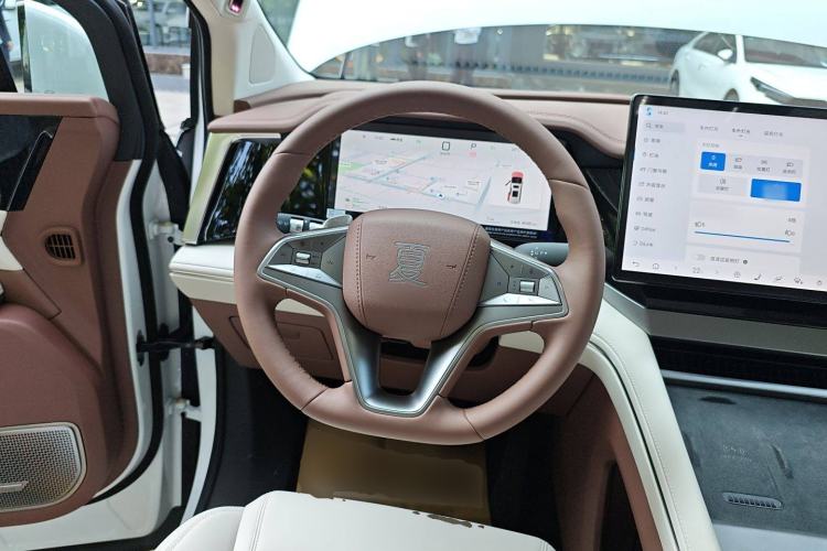 Used BYD Xia 2025 DM-i 1.5T 180km Excellence Model Steering Wheel