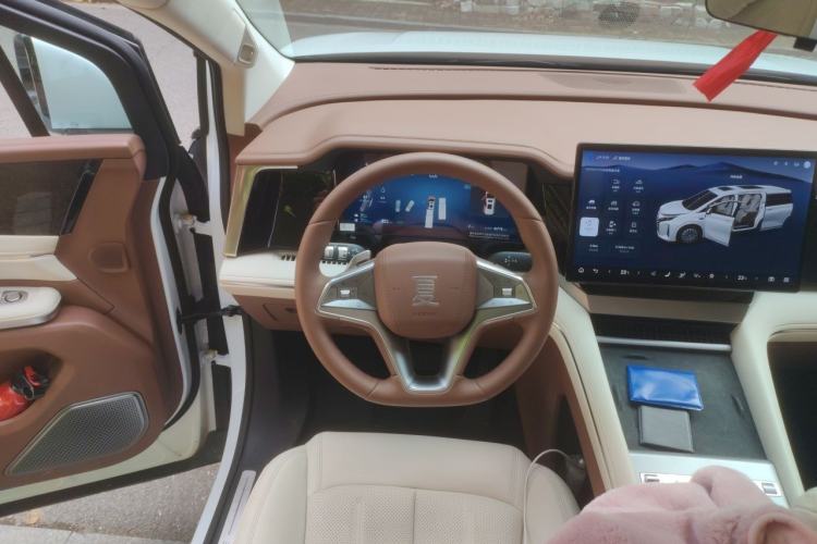 Used BYD Xia 2025 DM-i 1.5T 100km Supreme Edition Steering Wheel