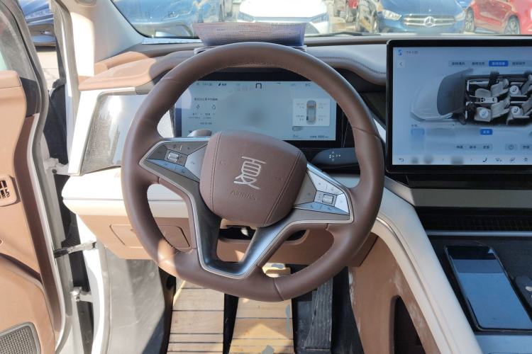 Used BYD Xia 2025 DM-i 1.5T 180km Beyond Edition Steering Wheel
