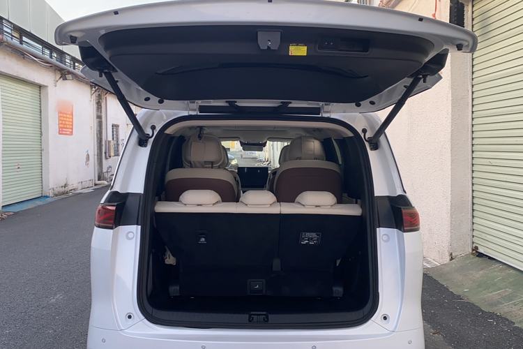 Used BYD Xia 2025 DM-i 1.5T 180km Excellence Model Trunk