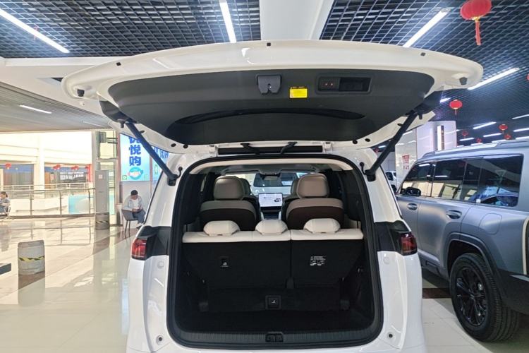 Used BYD Xia 2025 DM-i 1.5T 180km Beyond Edition Trunk