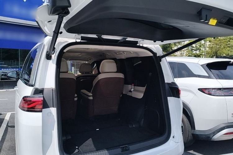 Used BYD Xia 2025 DM-i 1.5T 180km Excellence Model Trunk