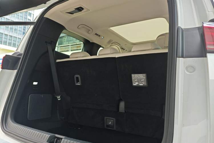 Used BYD Xia 2025 DM-i 1.5T 180km Excellence Model Trunk