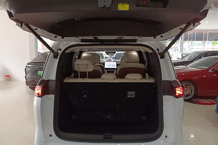 Used BYD Xia 2025 DM-i 1.5T 180km Beyond Edition Trunk