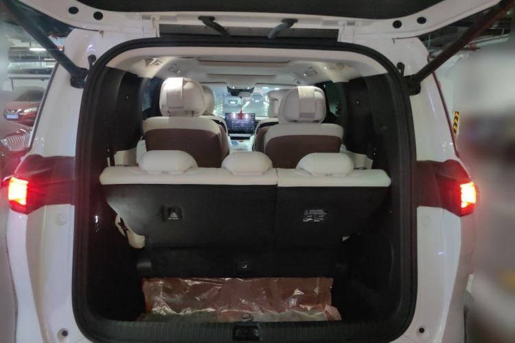 Used BYD Xia 2025 DM-i 1.5T 100km Supreme Edition Trunk