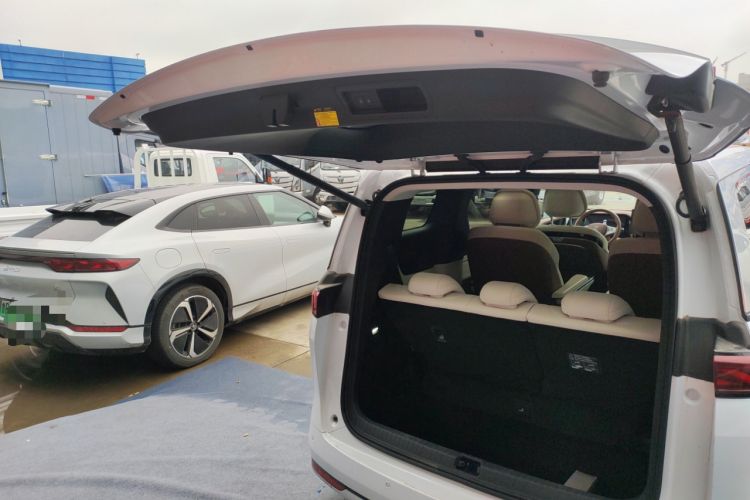 Used BYD Xia 2025 DM-i 1.5T 180km Beyond Edition Trunk