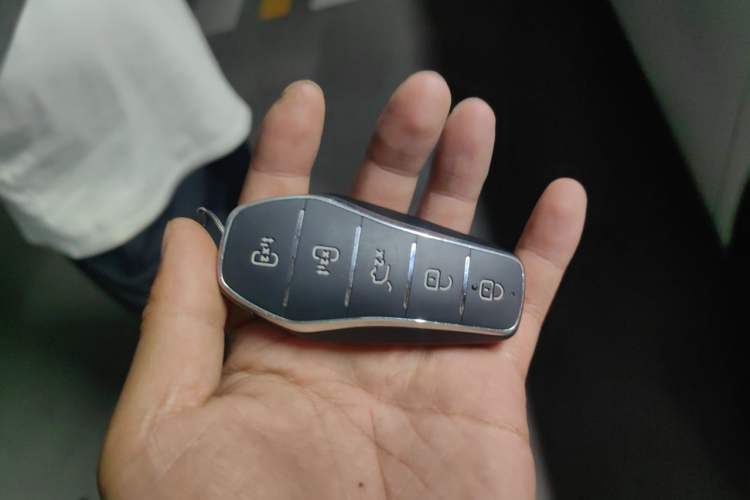 Used BYD Xia 2025 DM-i 1.5T 100km Supreme Edition Vehicle Key