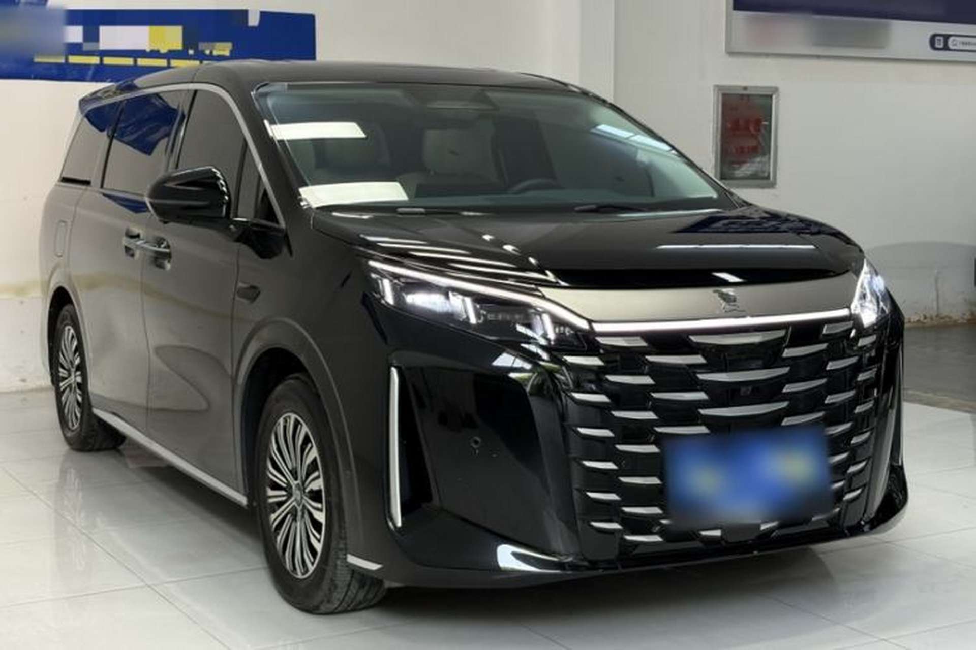 Used BYD Xia 2026 DM-i 1.5T 218KM Transcendence Edition Exterior 2