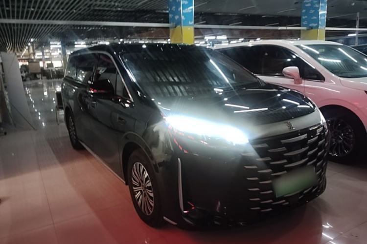 Used BYD Xia 2026 DM-i 1.5T 218KM Excellence Edition Front Right 45 Deg