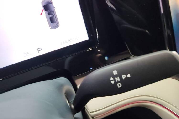Used BYD Xia 2026 DM-i 1.5T 218KM Excellence Edition Gear Lever