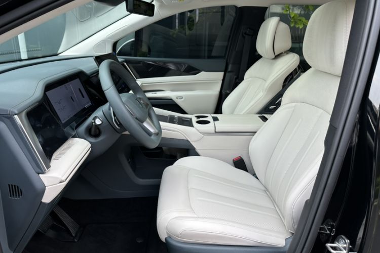 Used BYD Xia 2026 DM-i 1.5T 218KM Excellence Edition Interior 2