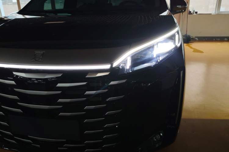 Used BYD Xia 2026 DM-i 1.5T 218KM Transcendence Edition Left Front Headlight