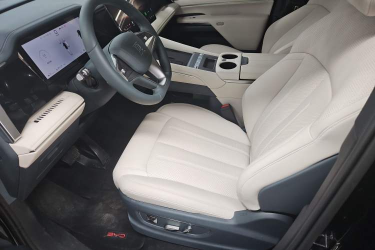 Used BYD Xia 2026 DM-i 1.5T 218KM Excellence Edition Left Front Seat