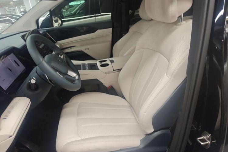 Used BYD Xia 2026 DM-i 1.5T 218KM Excellence Edition Left Front Seat