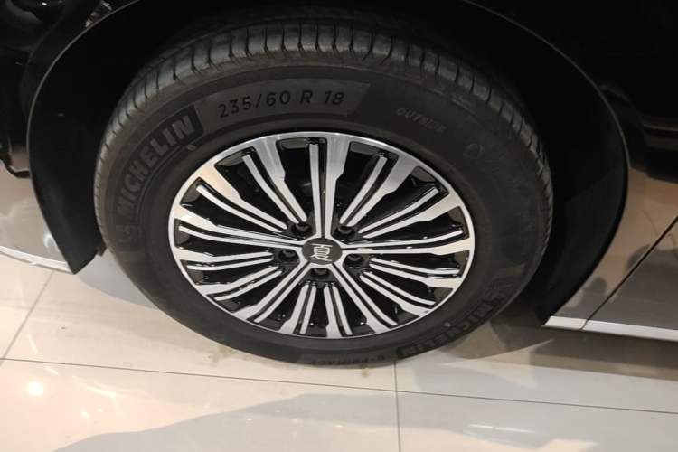 Used BYD Xia 2026 DM-i 1.5T 218KM Excellence Edition Left Front Wheel Hub